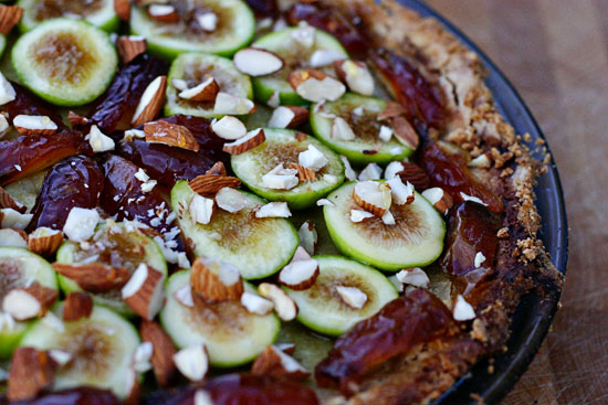 fig and date pie