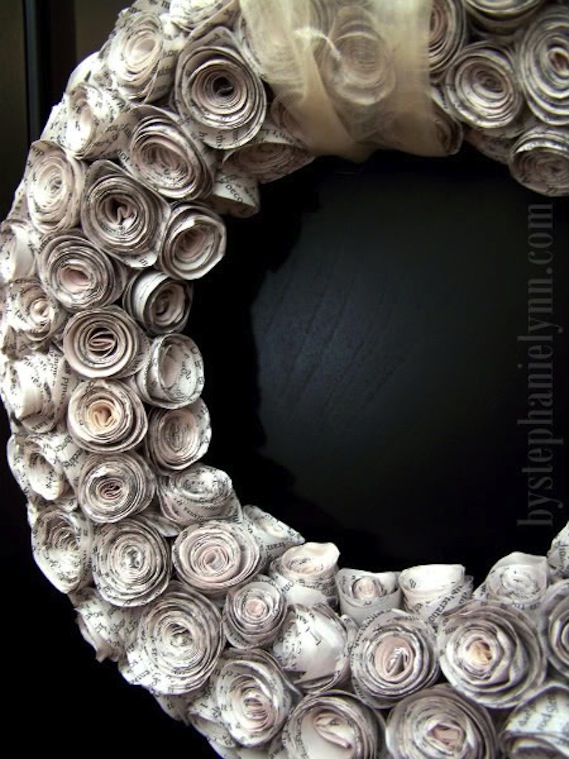 20 DIY Fall Wreath Tutorials from InspiredRD.com #crafting #diy