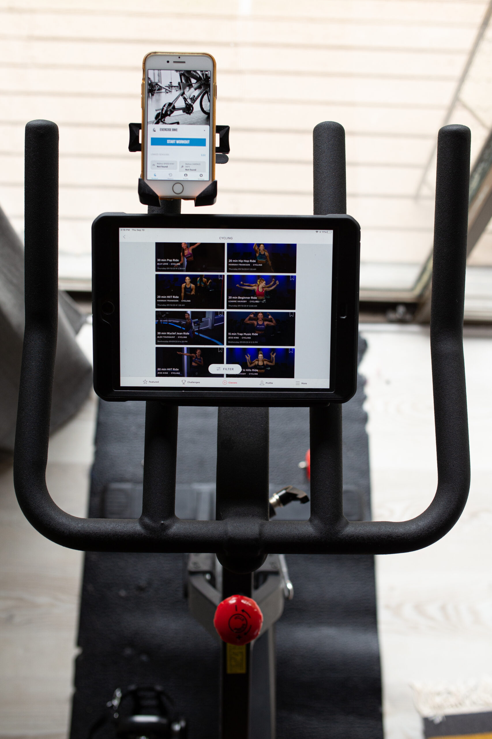 What cadence sensor discount works with peloton app